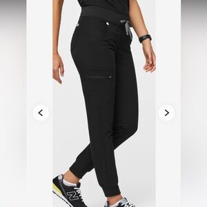 Figs Zamora jogger scrub pants in black